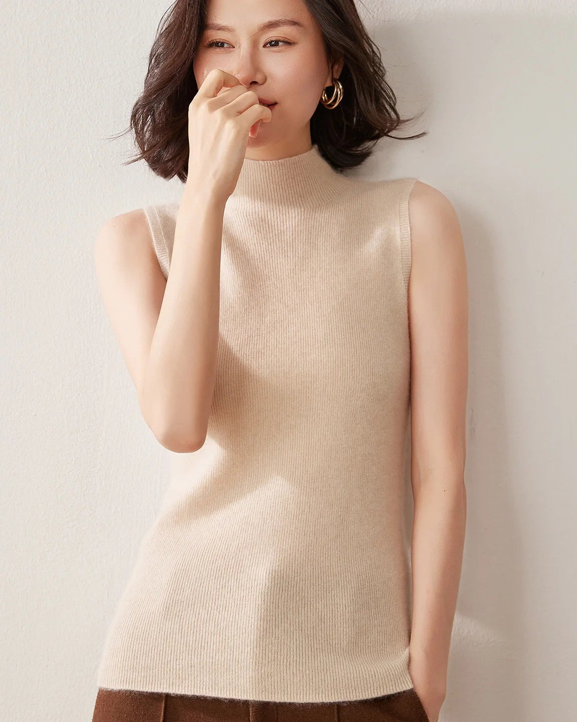 Cashmere Knitted Sleeveless Mock Neck Sweater