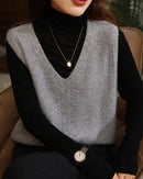 Loose-Fitting Wool V-Neck Thick Knitted Vest